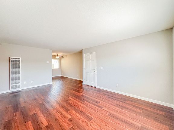 4th image of 3601 Farquhar Ave #3607