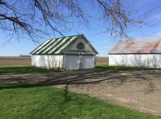 1487 N 1400 East Rd, Bement, IL 61856