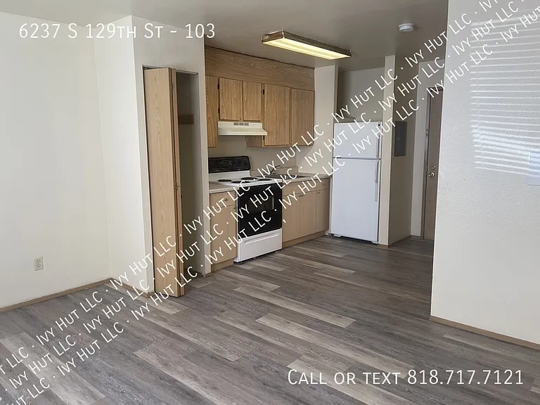 6237 S 129th St #103 — Photo 8