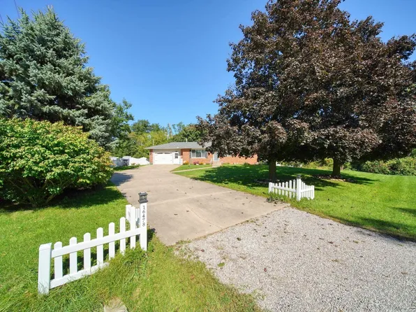 16478 Cement City Rd, Cement City, MI 49233