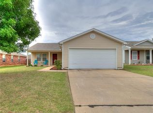 10340 Aberdeen Dr, Yukon, OK 73099