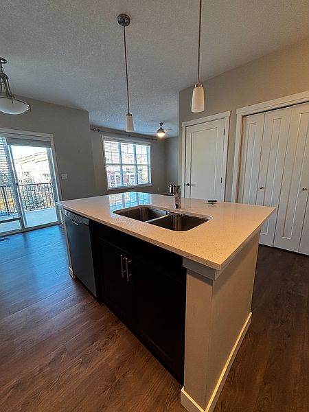 Calgary Townhouse for rent - 2 Bedrooms — photo 7