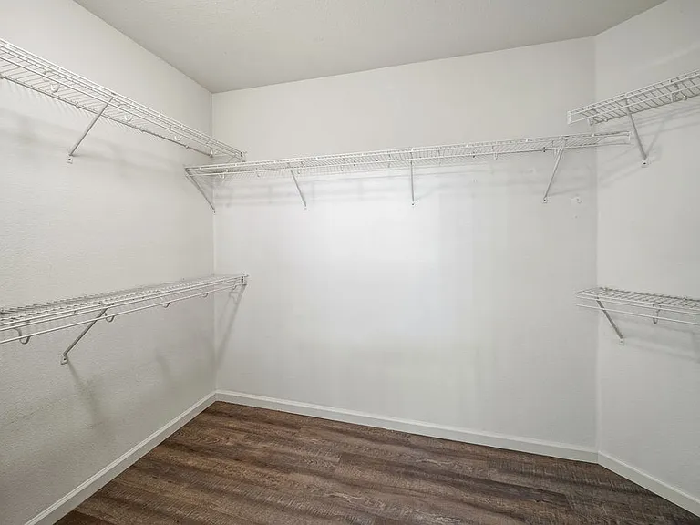 4855 Greencastle Way — Photo 16