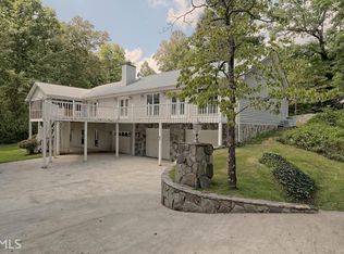 374 Acorn Creek Rd, Clayton, GA 30525