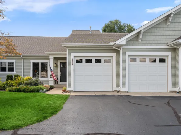 1687 S Trillium Cir, Zeeland, MI 49464