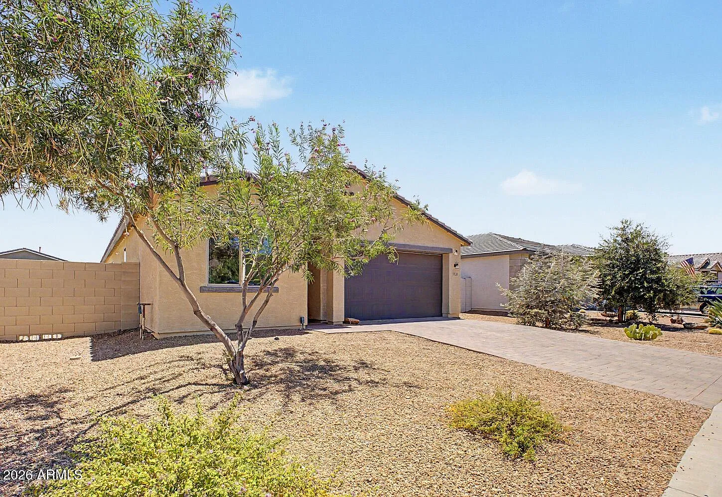 3 bed, 3.0 bath, $2,100 — Photo 2