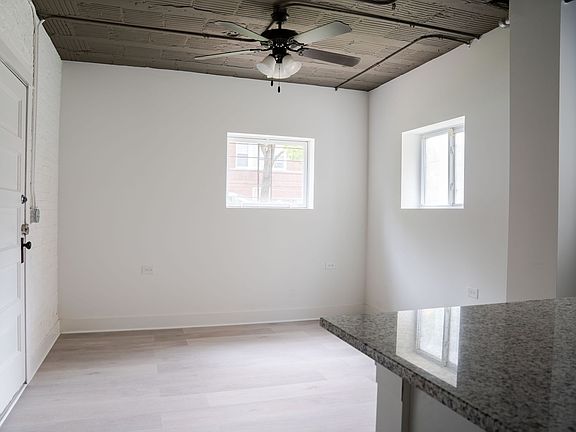 5th image of 3334-3344 W Ainslie St #3334-1