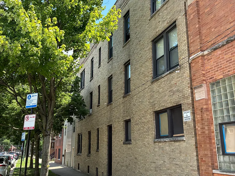 3337 S Lituanica Ave #1R — Photo 2