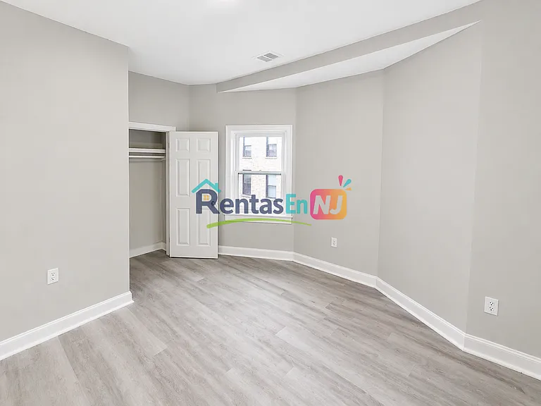 71 W Alpine St #21 — Photo 4