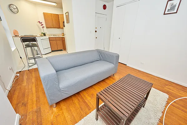 Rented by Genik Group Corp | media 21