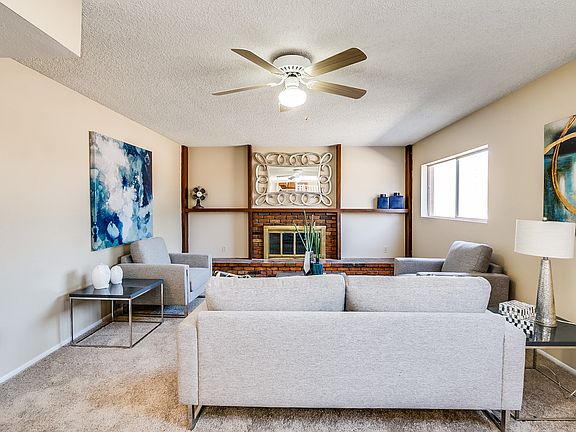 3rd image of 4940 W Diana Ave