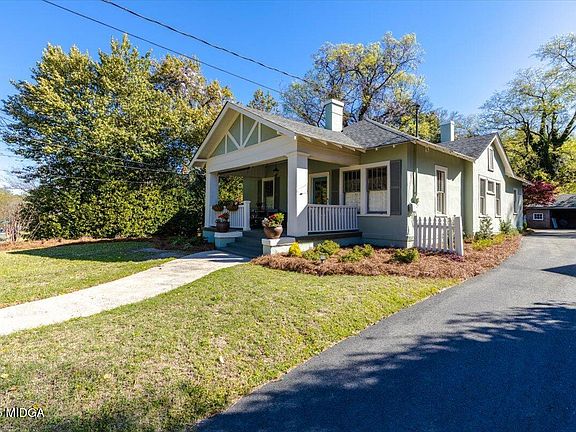 2nd image of 275 Buford Pl