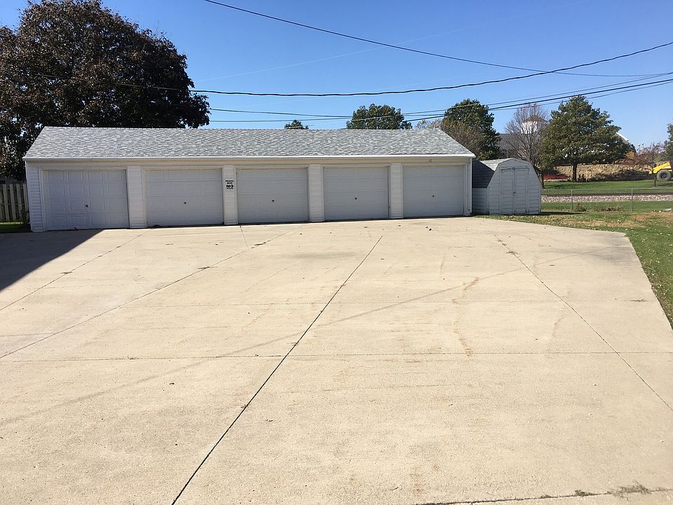 2614-2626_Garages.05202023