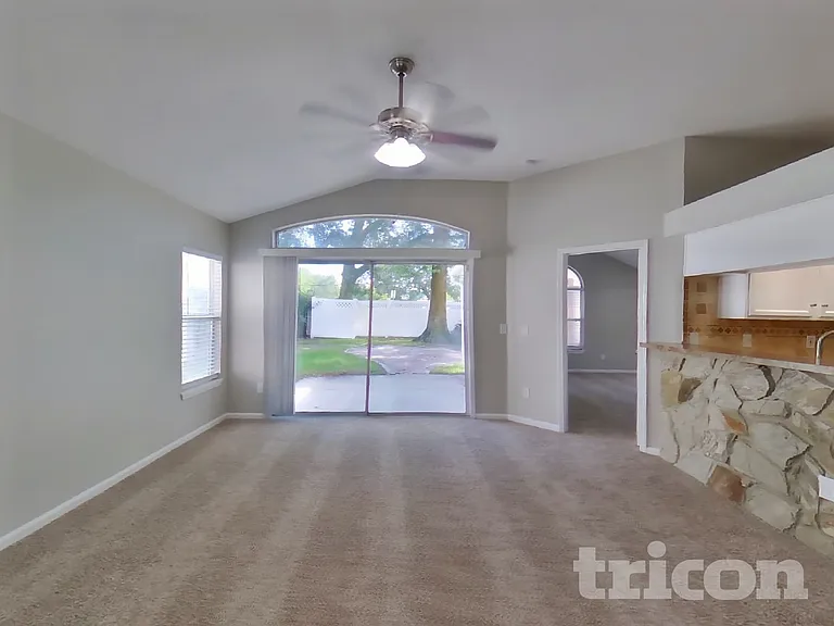 10432 Brookwood Bluff Rd S — Photo 2