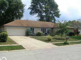 108 Willowood Ln, Fishers, IN 46038