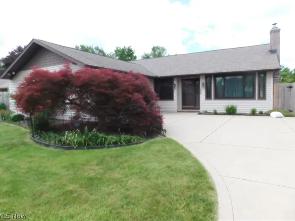 19026 Quail Hollow Dr, Strongsville, OH 44136