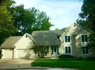 1907 NW Fawn Dr, Blue Springs, MO 64015