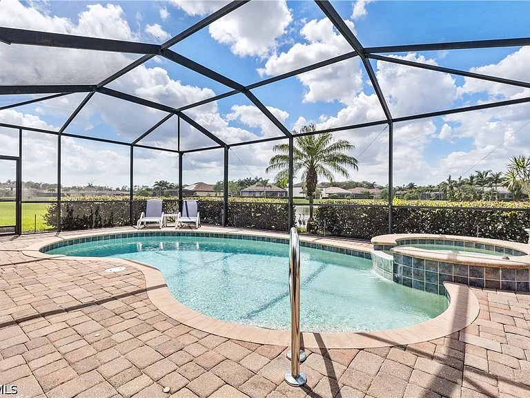 10960 Cherry Laurel Dr — Photo 7