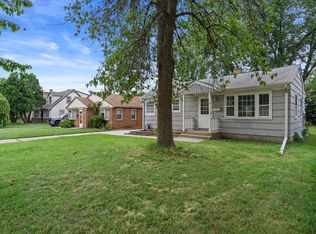 2183 S 98th St, West Allis, WI 53227