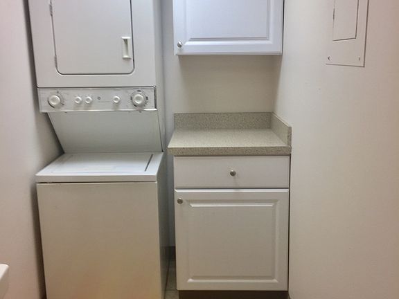 4th image of 5827 Williamsburg Dr