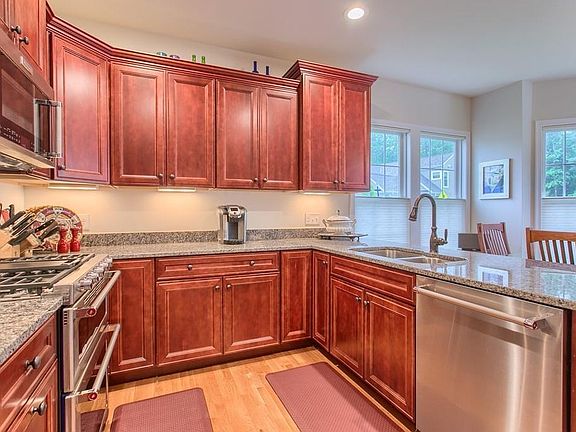 2nd image of 159 Skyline Dr #114