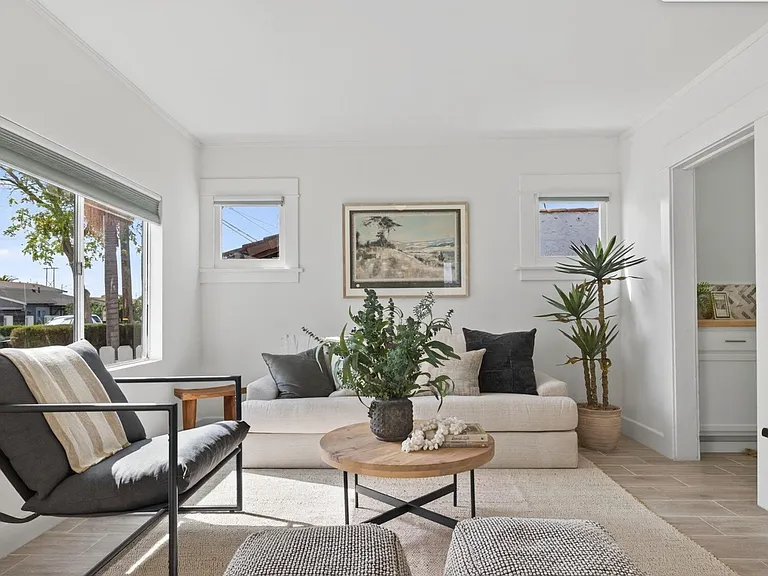 295 W Mission Ave — Photo 2