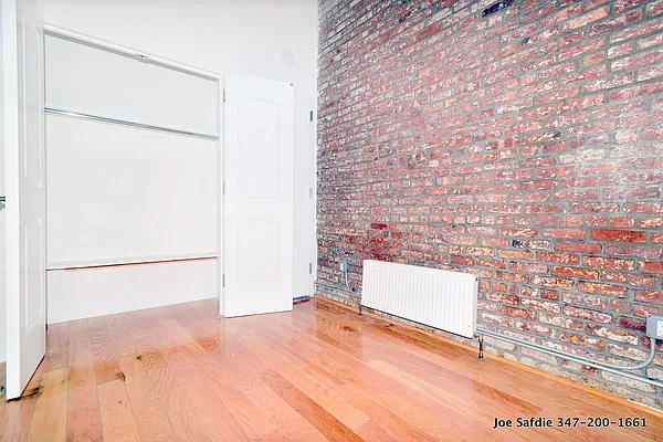 Rented by Safdie Realty Group | media 25