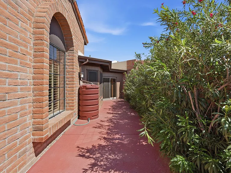 4380 N Camino De Carrillo — Photo 41