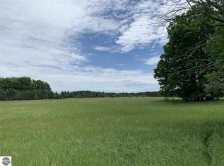 6222 N Raymond Rd, Tustin, MI 49688