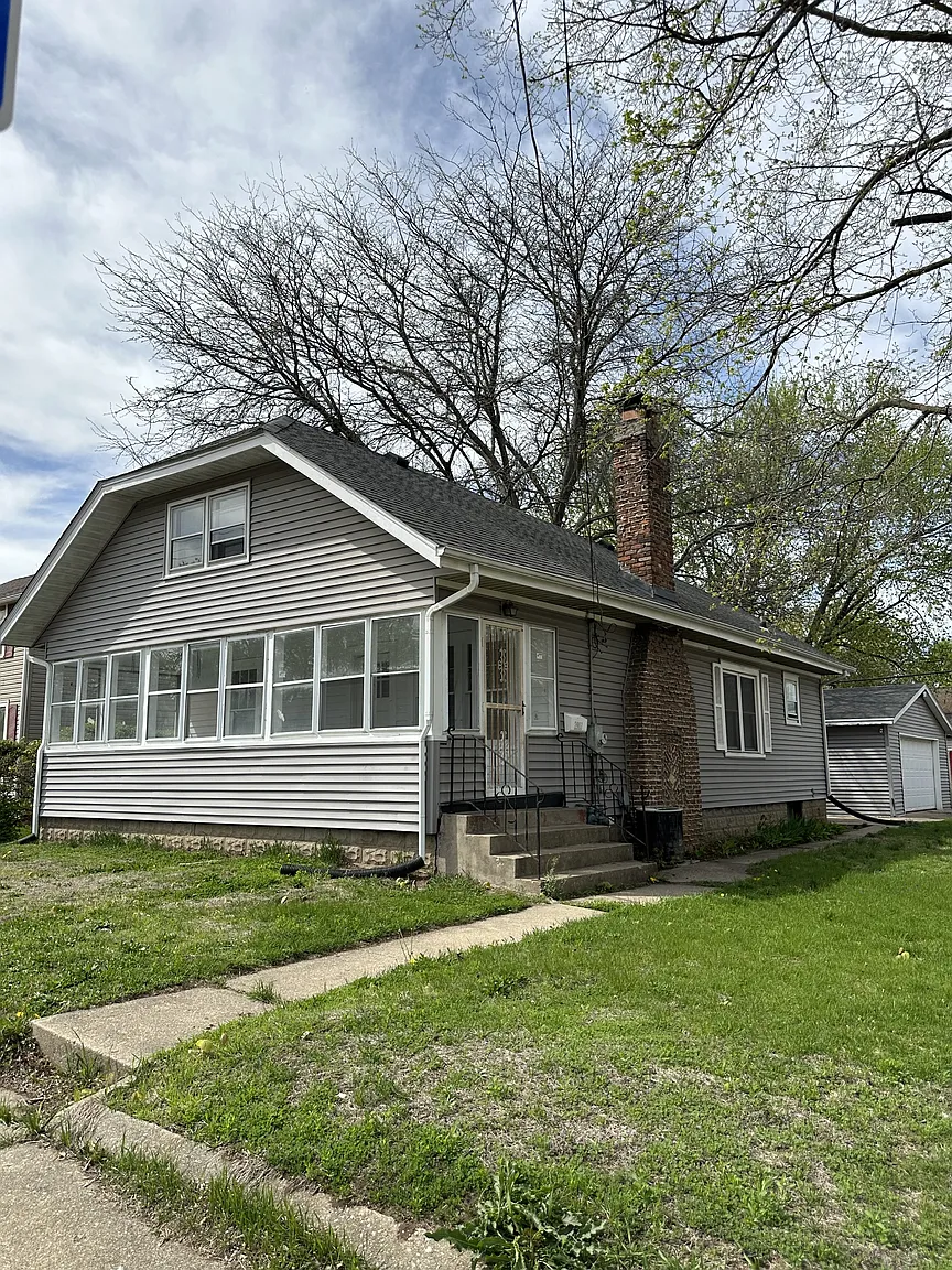 2903 Knight Ave photo 1
