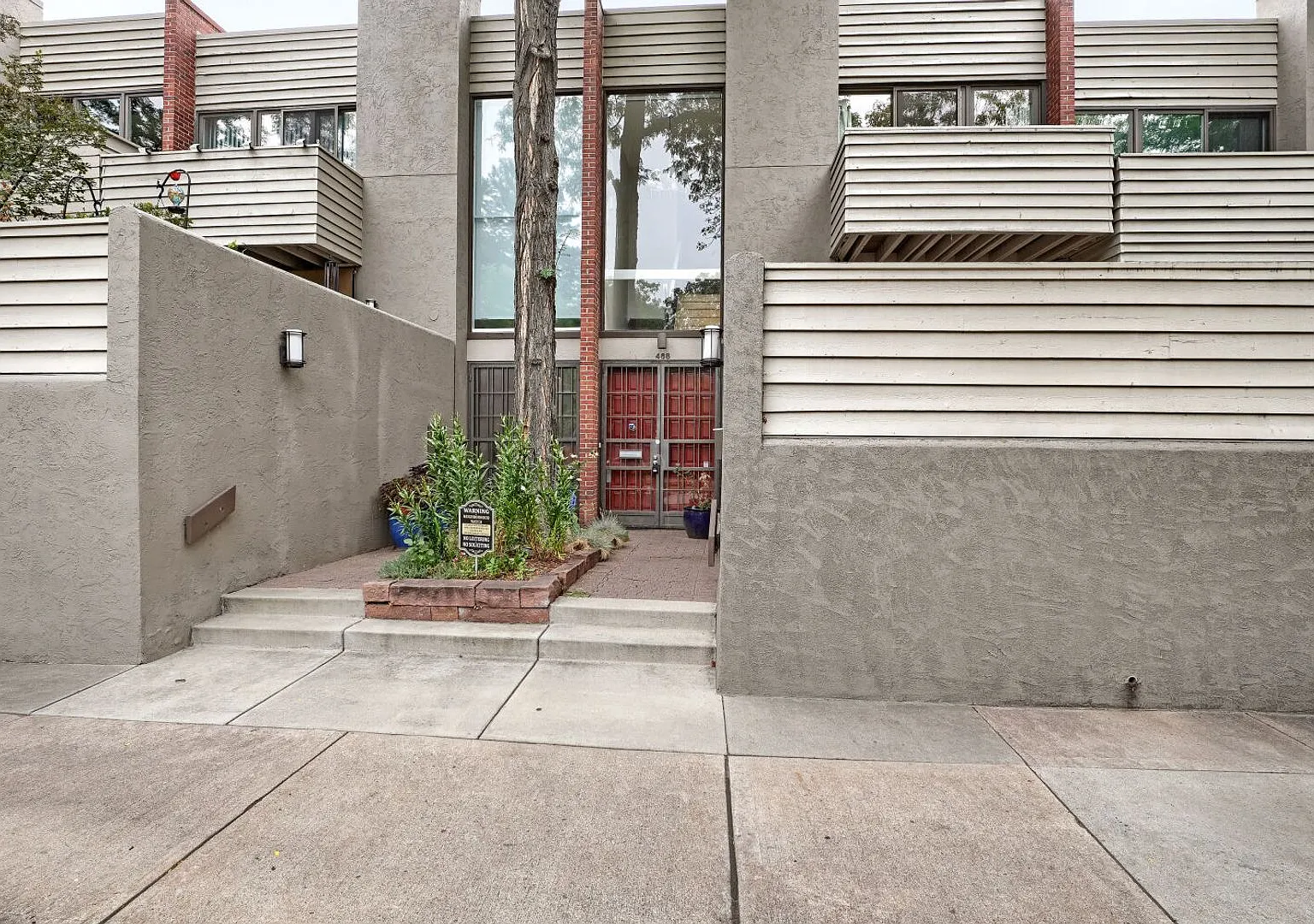 Location Location!! Cherry Creek North Townhome W/ Secure 2-Car Garage!! — Photo 2