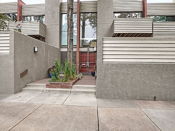 2nd image of 468 Josephine St