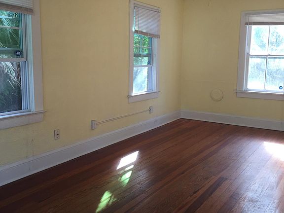 5th image of 118 N Orange Ave