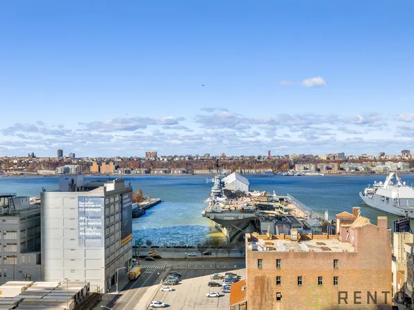 555 West 45th Street image 16 of 18