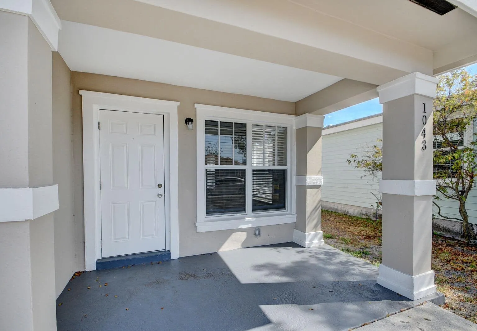 3 bed, 2.0 bath, 1279 sqft, $3,400 — Photo 3