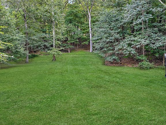 4th image of 714 Irwin Dr