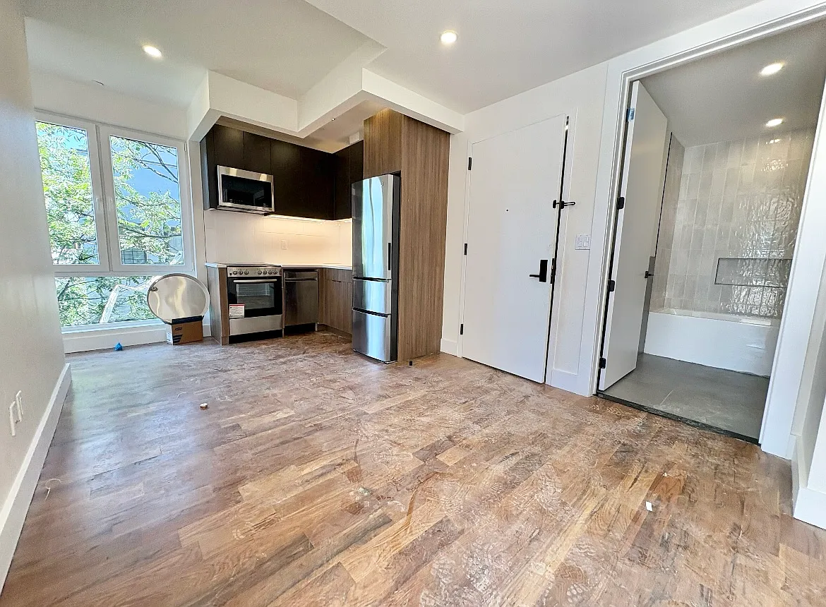 3098 Farragut Road — Photo 1