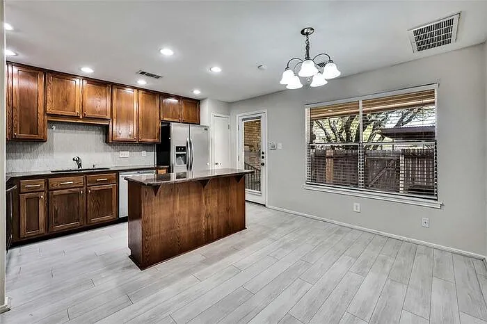 8219 Summer Side Dr — Photo 16