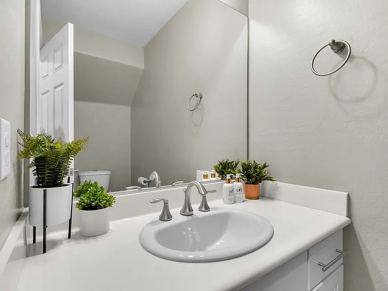328 Elder View Dr — Photo 16