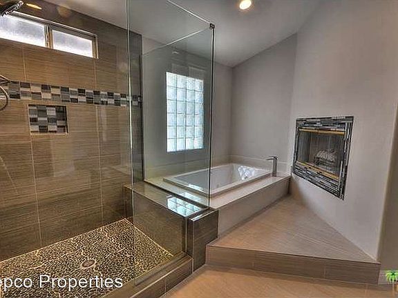 4th image of 78672 Siena Ct