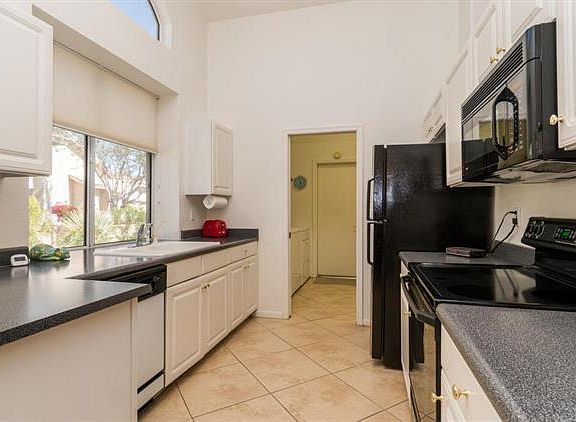 3rd image of 7719 E Chuparosa Cir