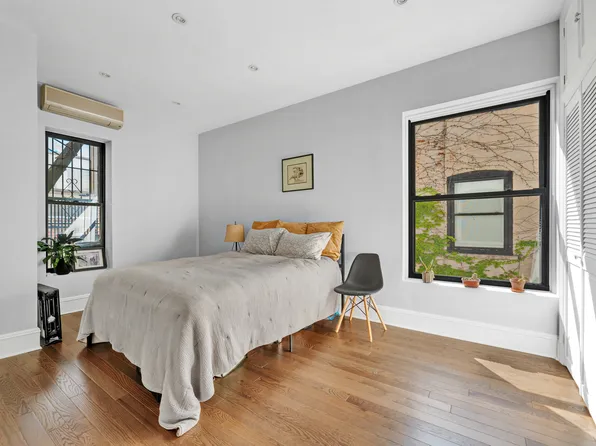 72 East 93rd Street image 13 of 16