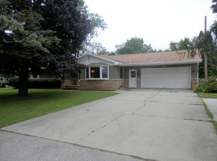 N1355 Greenwood Rd, Greenville, WI 54942