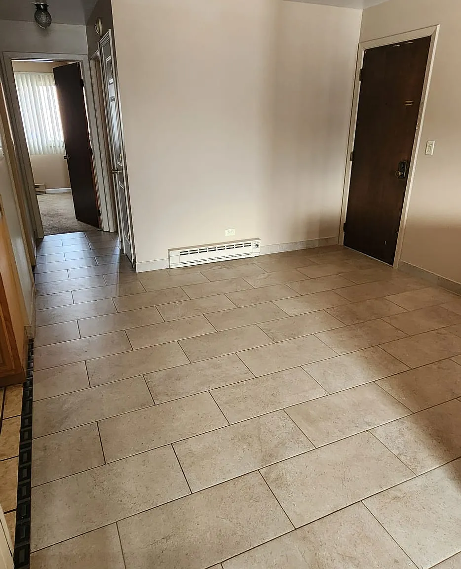 2 bed, 850 sqft, $1,700 — Photo 4