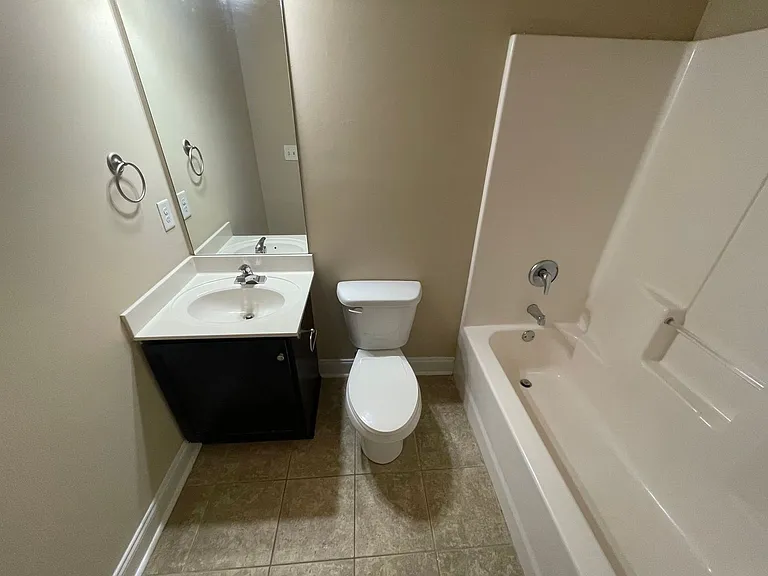 125 Hobson Ave #6 — Photo 6