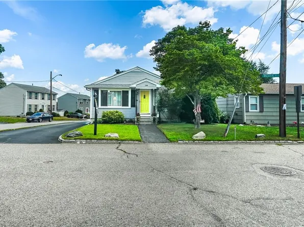 194 Vallette St, Cranston, RI 02920