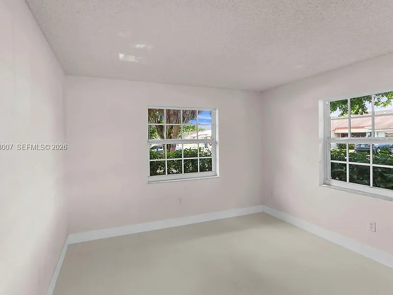 6330 SW 135th Ave — Photo 12