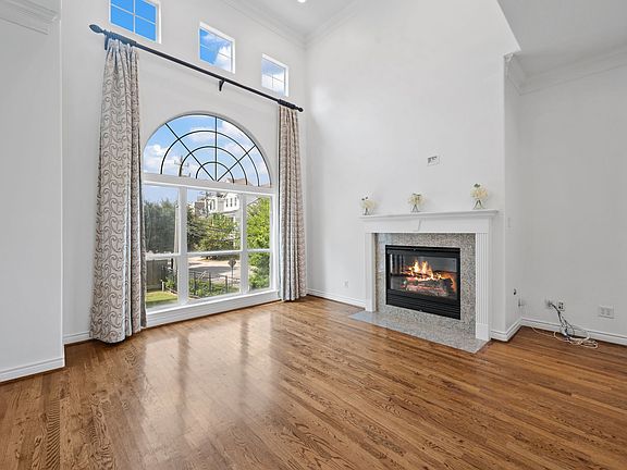 3rd image of 2716 Sherwin St