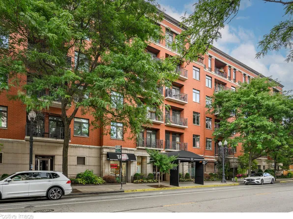 1414 N Wells St APT 402, Chicago, IL 60610