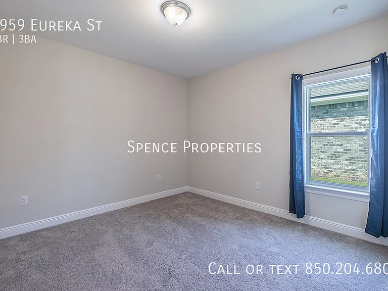 8959 Eureka St — Photo 32